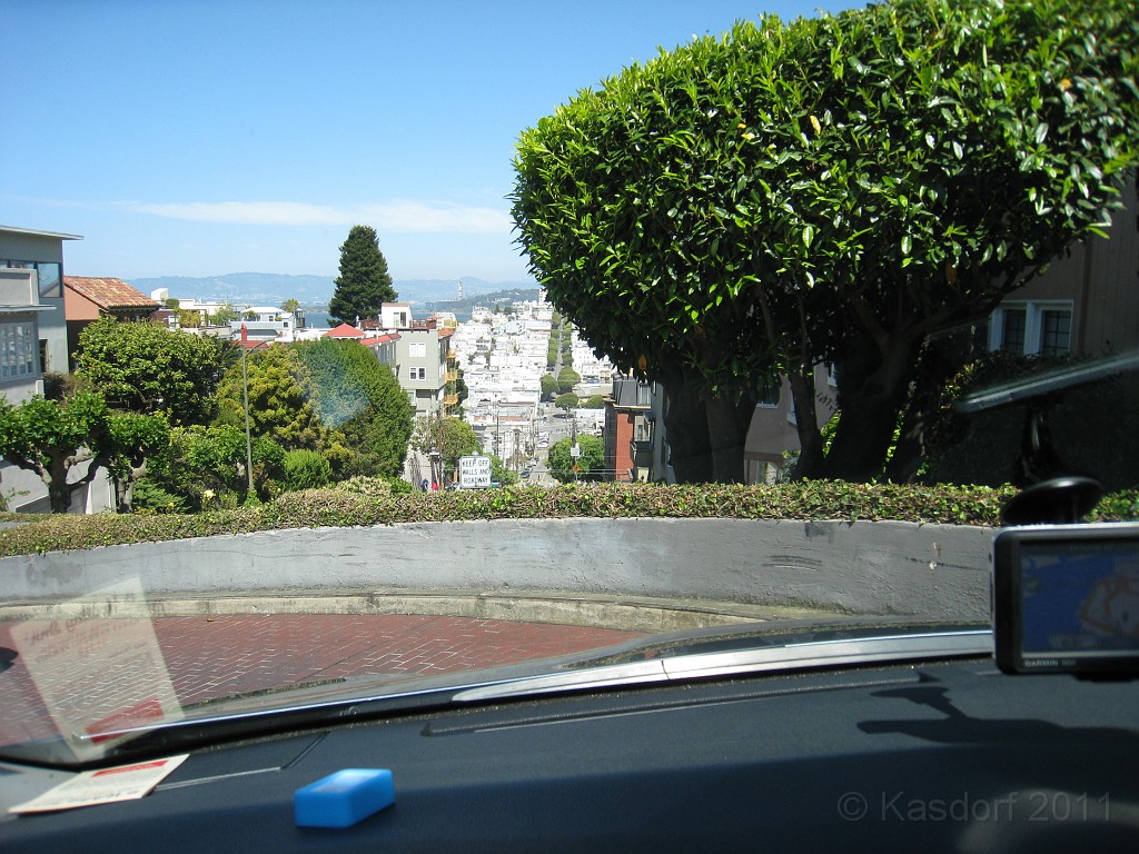 2011 Bay 2 Breakers Friday 0255.JPG - I was able to participate in the 100th annual running of the Bay to Breakers 12K race in San Francisco California. A weekend for sightseeing and racing.